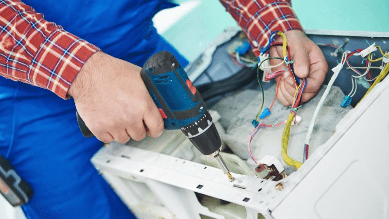 İstanbul Siemens Siemens çamaşır makinesi kart tamiri – Su almama arızası orijinal parça ile giderildi. - Teknik servis örneği